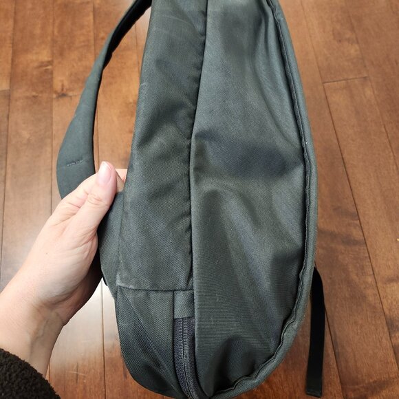 Arcteryx Blade 20 laptop commuter backpack in gray - Picture 11 of 11